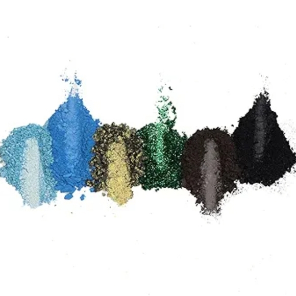 PRADOS BEAUTY Grand Entry Eyshadow Palette x Lauren Good Day - Picture 4 of 8